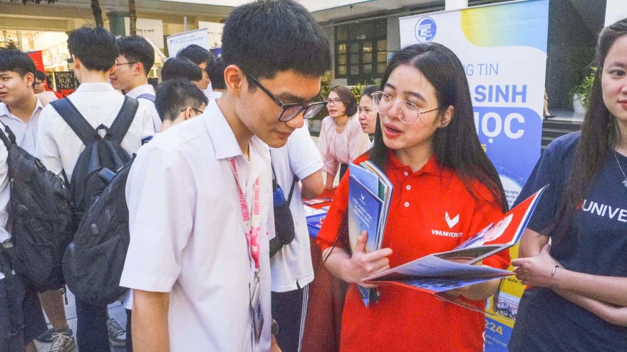Thí sinh lo chọn nhầm nghề sẽ bị AI “xóa sổ” trong tương lai
